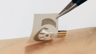 PRINTED AND FLEXIBLE WEARABLE SENSOR FOR LITHIUM MONITORING IN SWEAT.