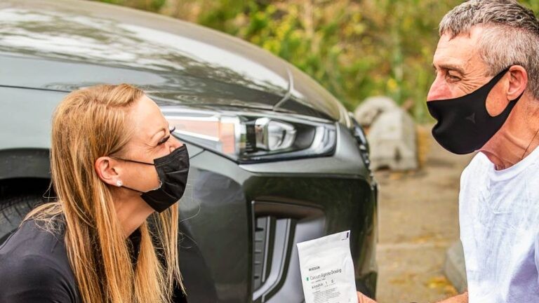 USC Street Medicine staff and patient